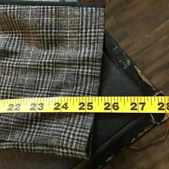 💕Old navy Capri pants plaid - Picture 11 of 12